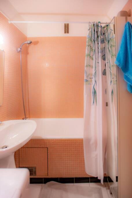 Studio With Balcony Paris Ngoại thất bức ảnh